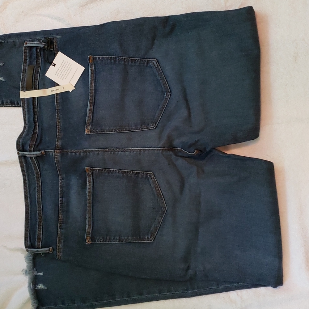 Jaen Ashley Jeans - Picture 4 of 4